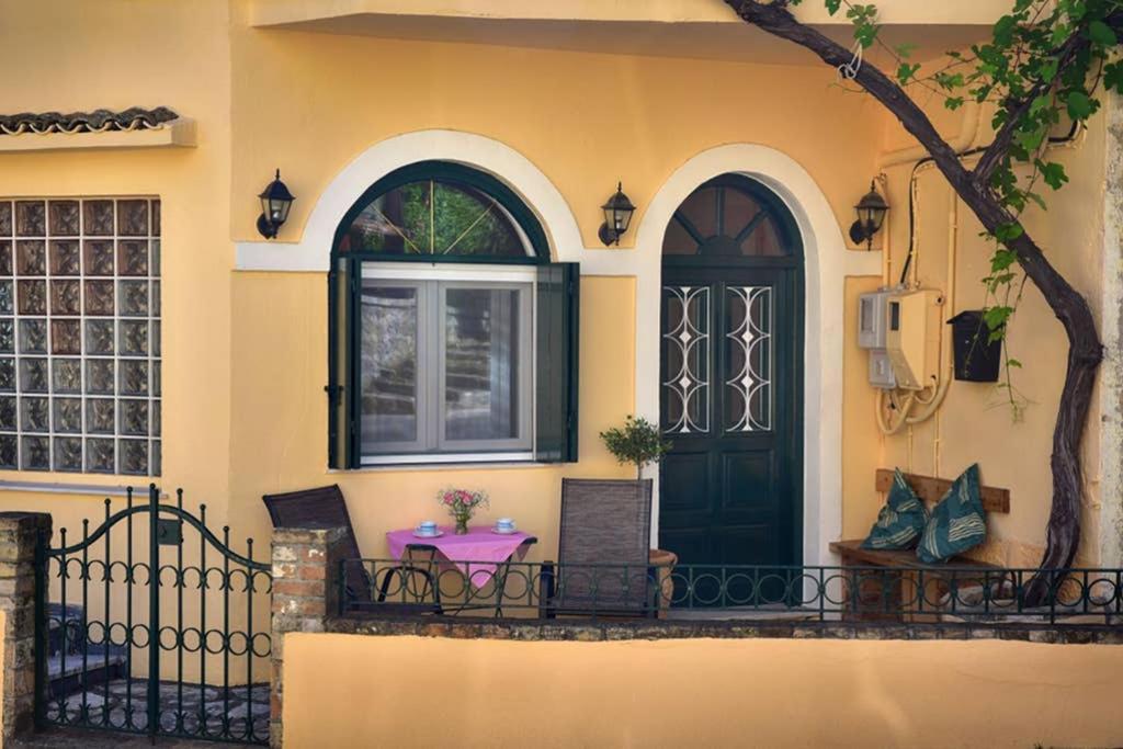 Nafsikas Apartment - Ipsos Beach Exterior foto